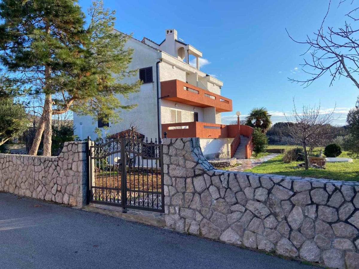 Family Apartments Tomy Punat Exterior foto
