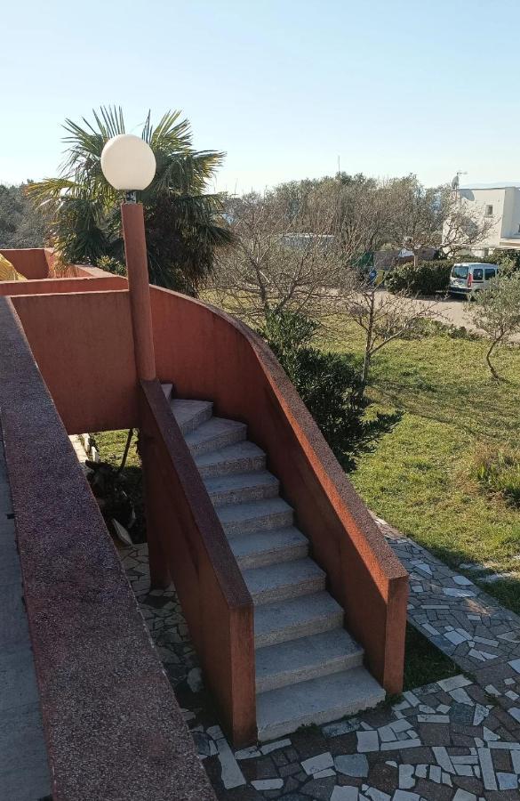 Family Apartments Tomy Punat Exterior foto