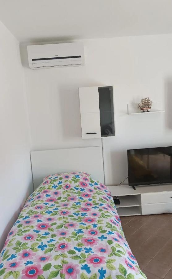 Family Apartments Tomy Punat Exterior foto
